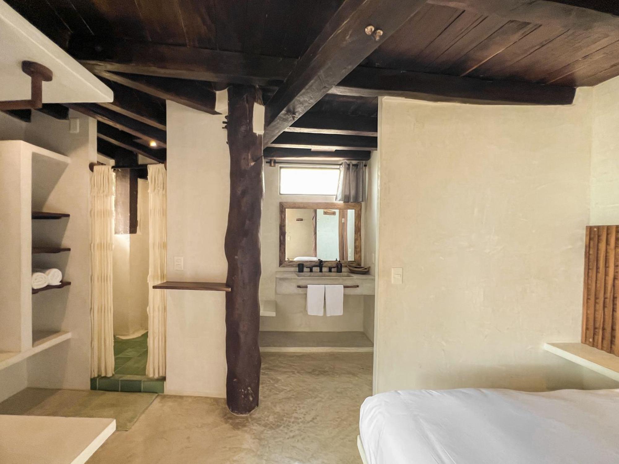 Amansala Chica Hotel 4*