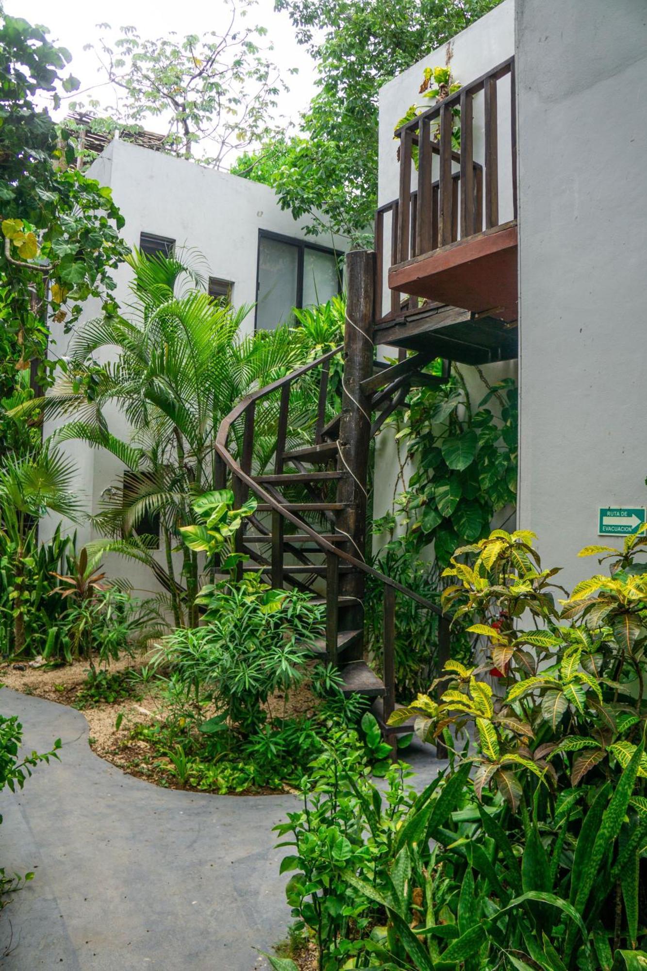 Hostel Maui