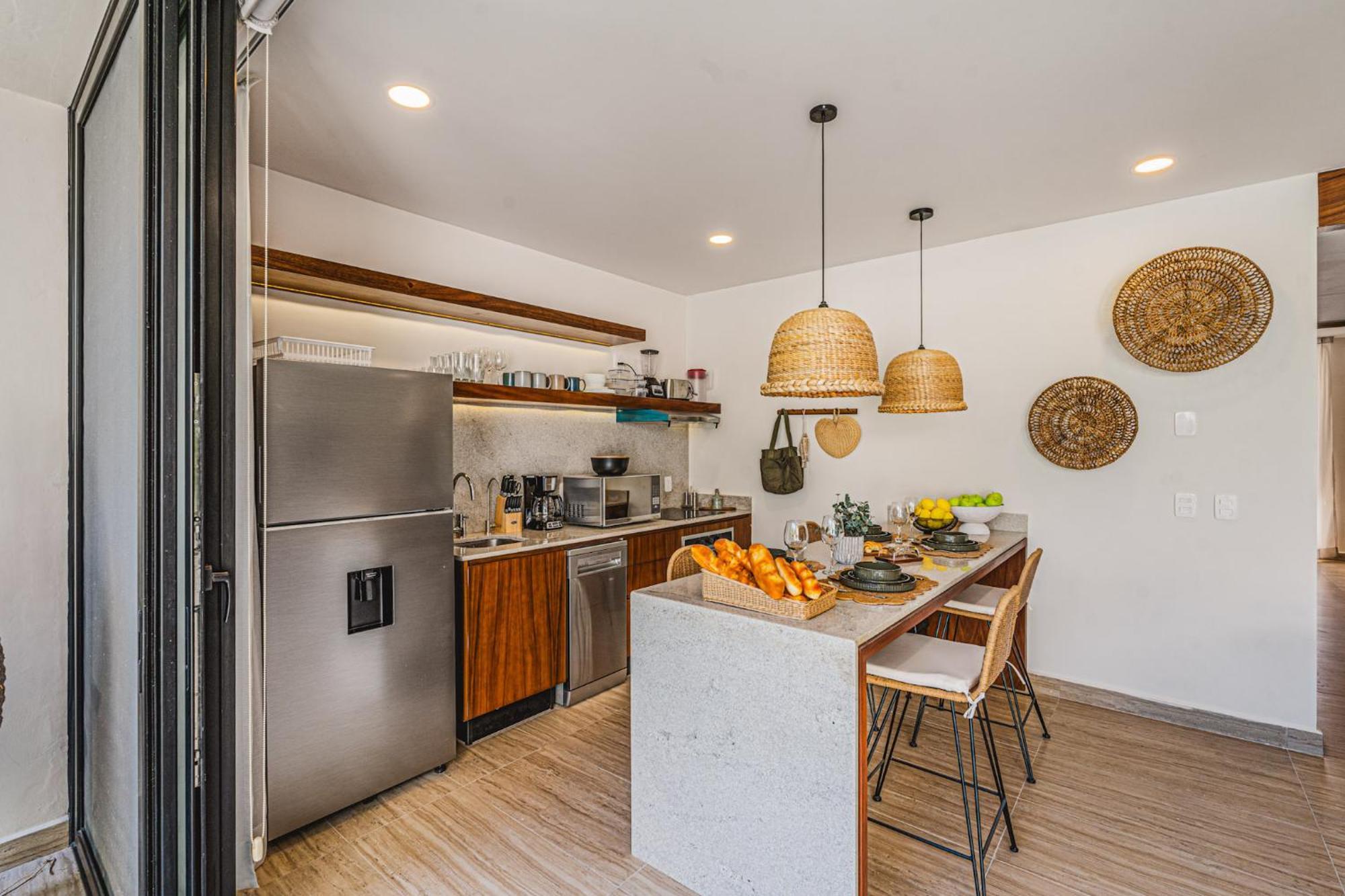 Apartment 2 Bedroom Bliss Stunning Rooftop Gym Osmosis Desk Tulum