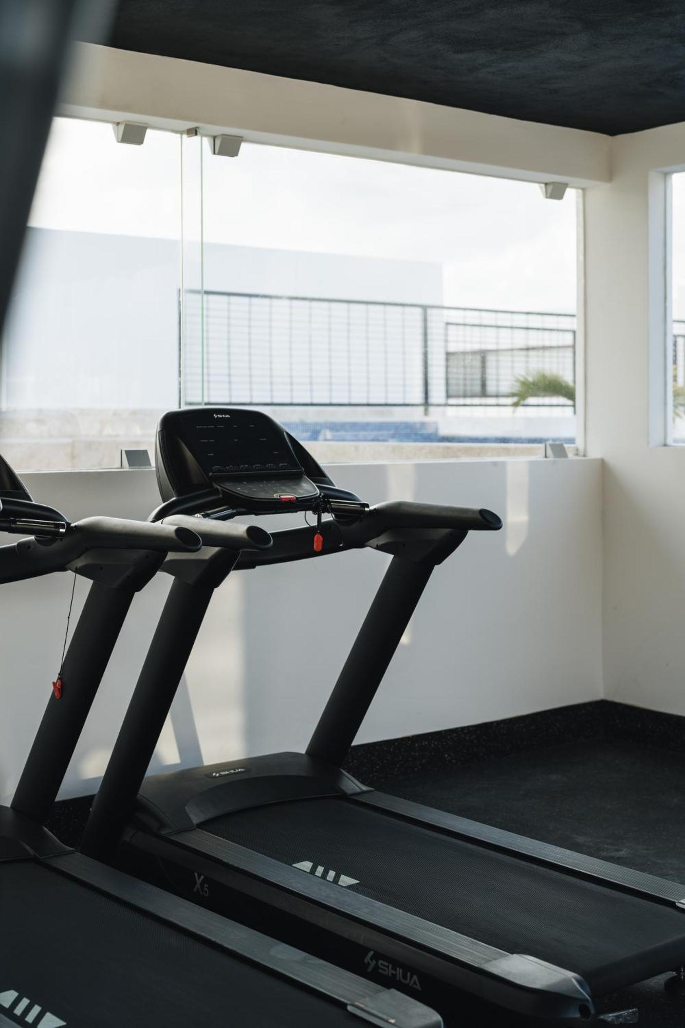 Apartment With Rooftop Pool, Gym, Coworking, Cinema