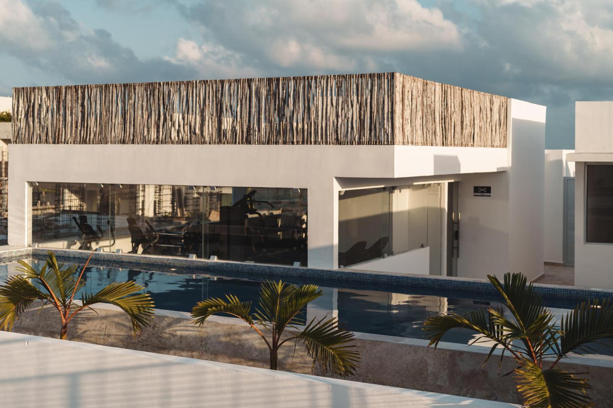 With Rooftop Pool, Gym, Coworking, Cinema Apartment *