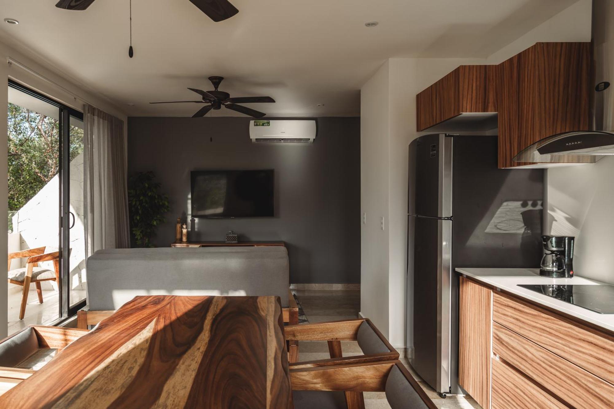 With Rooftop Pool, Gym, Coworking, Cinema Apartment