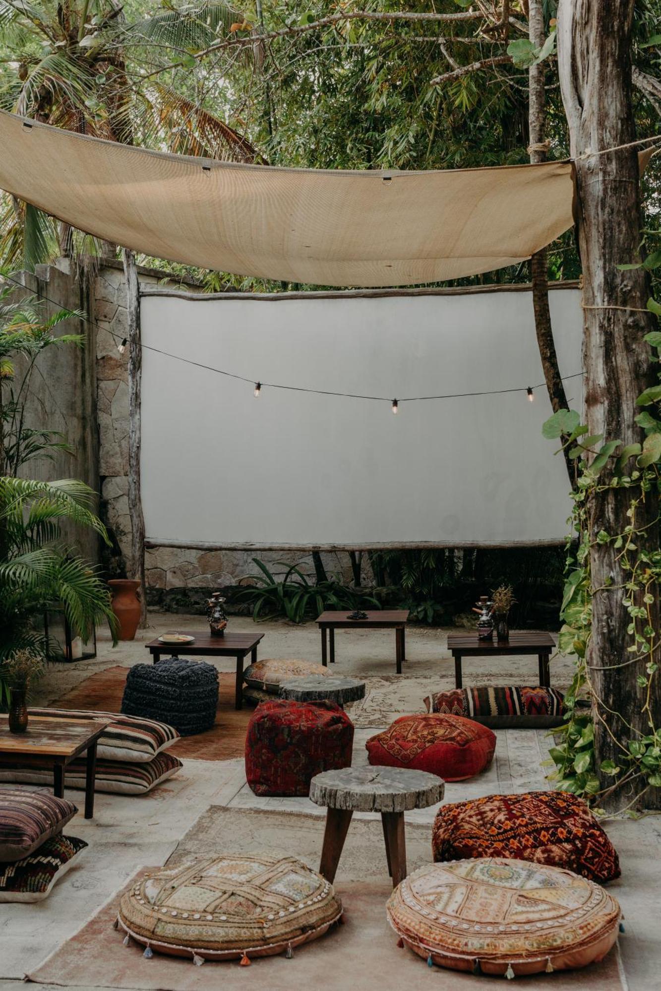 Sacred Hideaways Hotel *