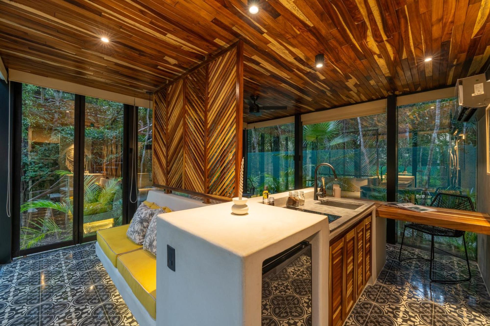 Apartment Chay Glass Jungle House Tulum