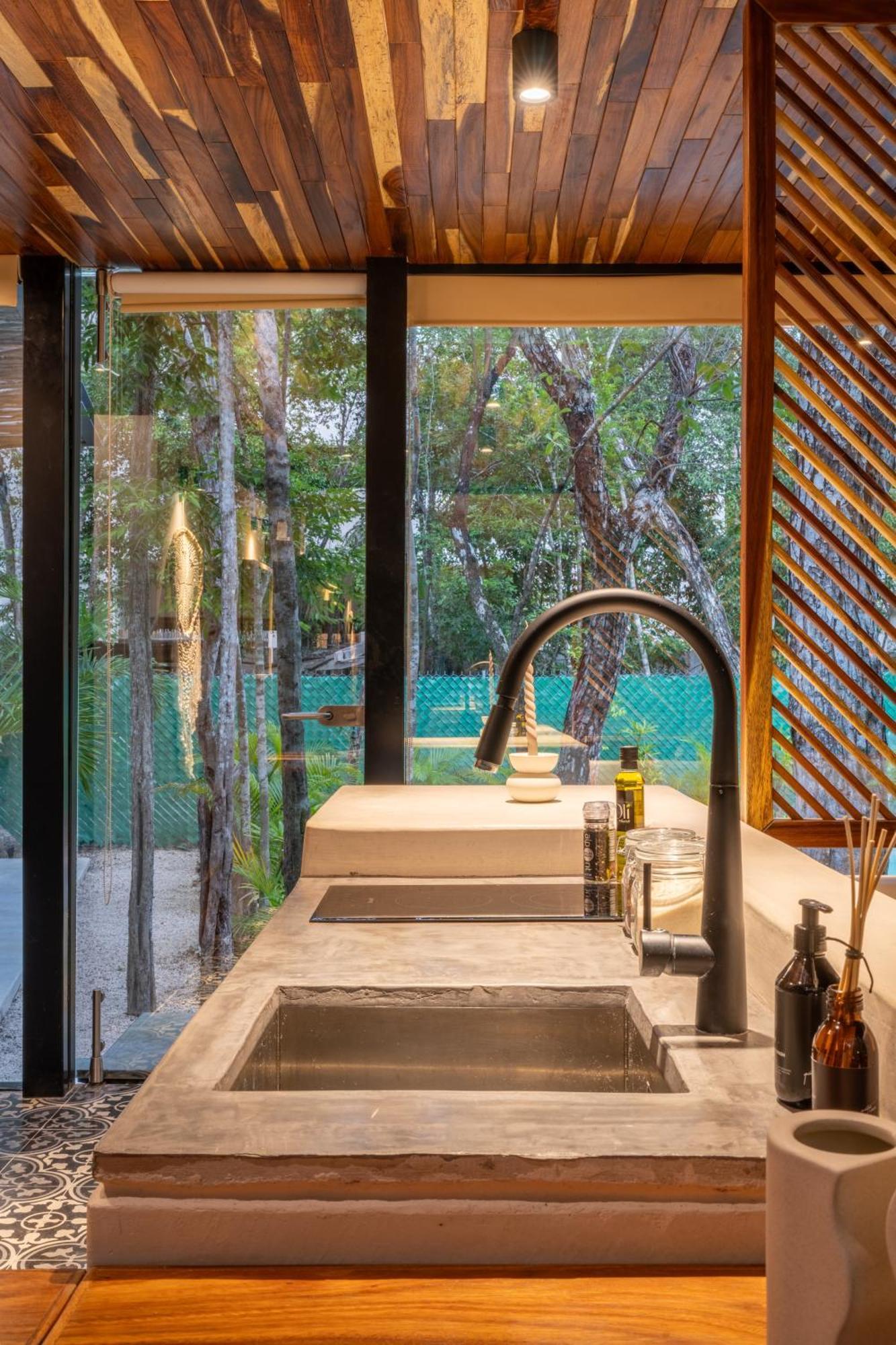 Chay Glass Jungle House * Tulum