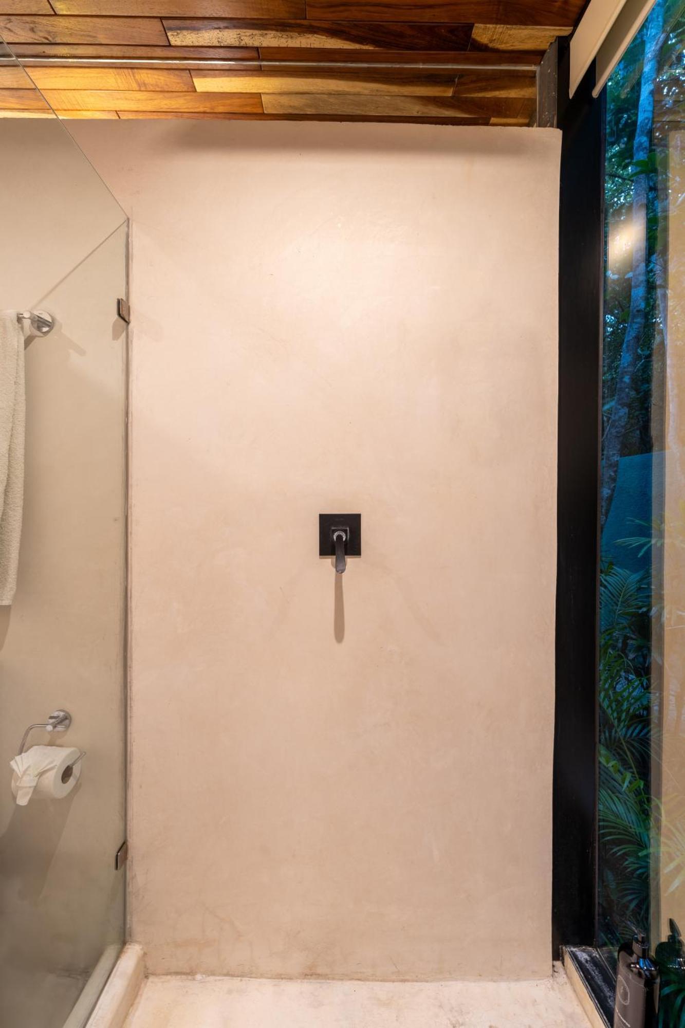 Apartment Chay Glass Jungle House *