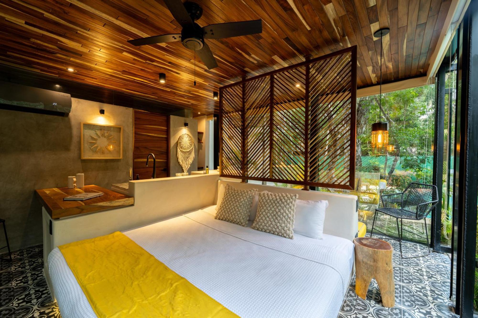 Chay Glass Jungle House Apartment Tulum