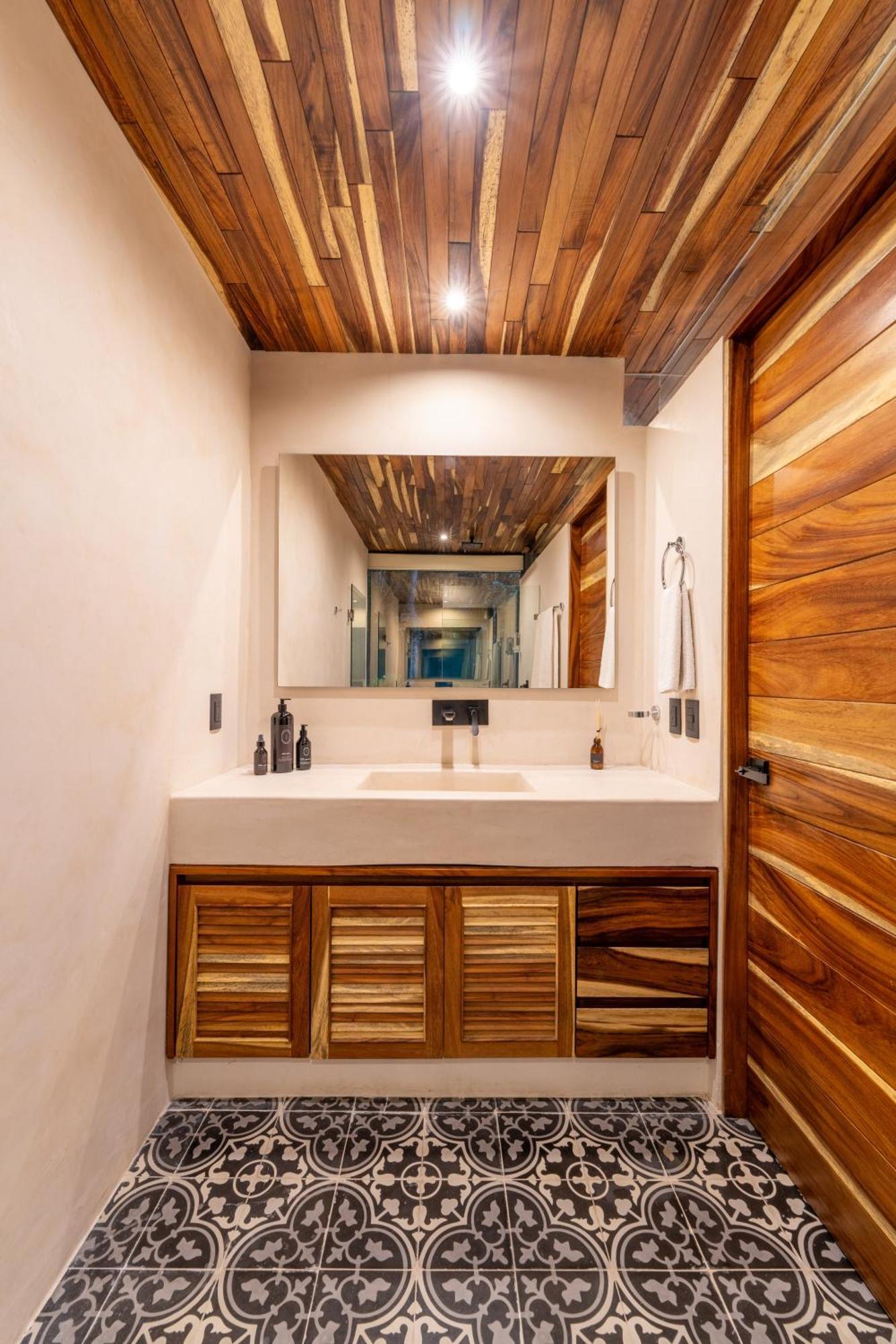 Chay Glass Jungle House Tulum