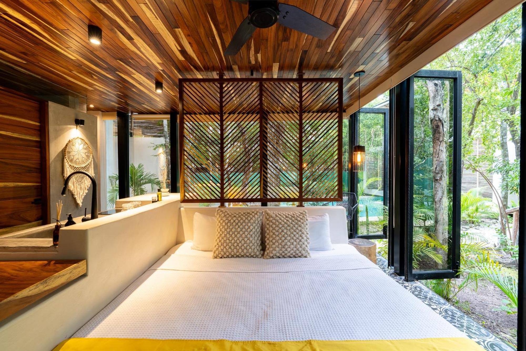 Apartment Chay Glass Jungle House *