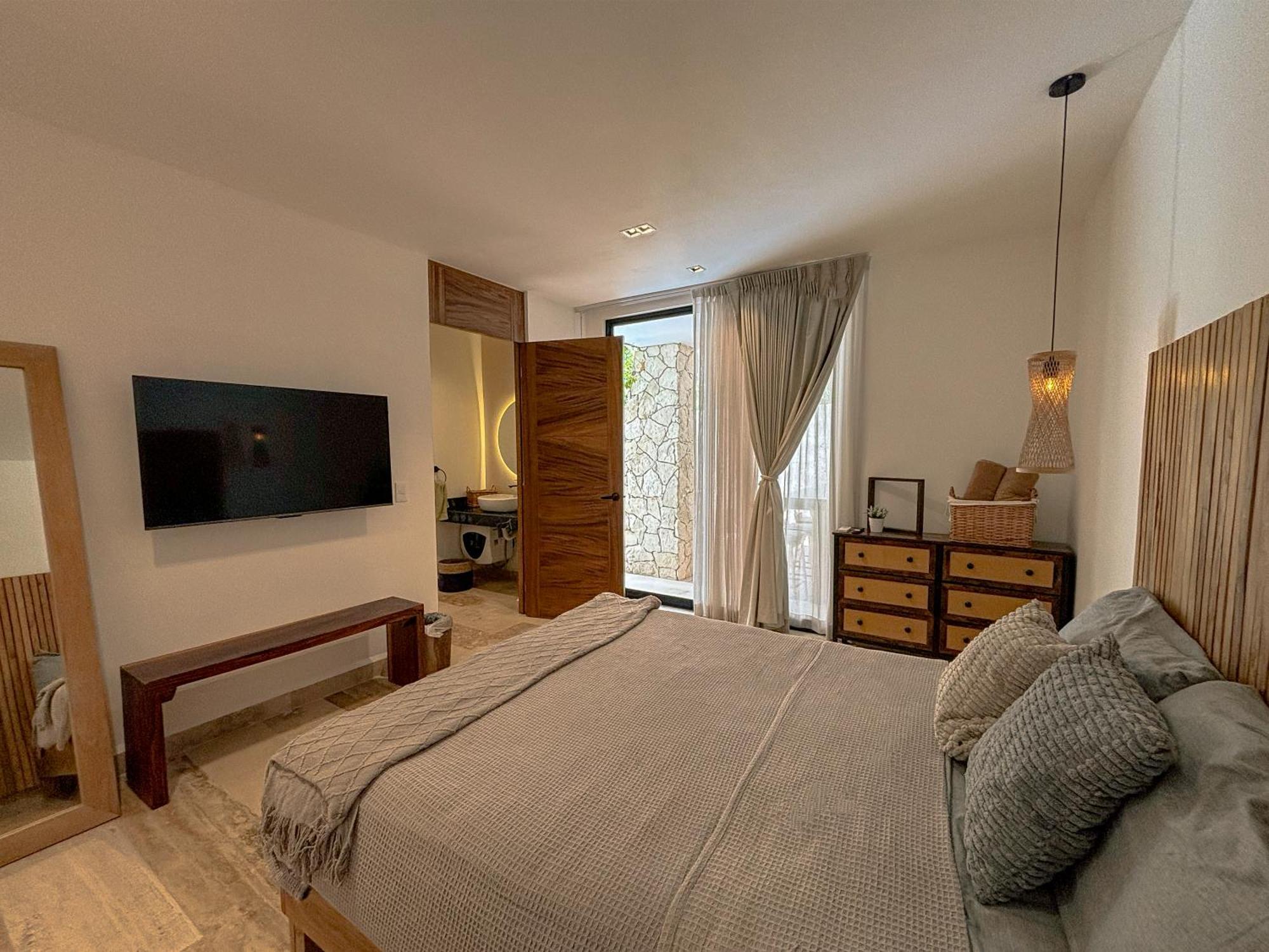 Sak Tuunich Luxury Residences 4*