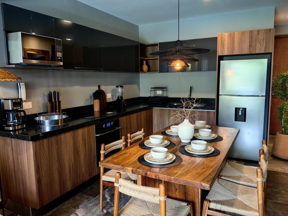 Paramar Black En Apartment