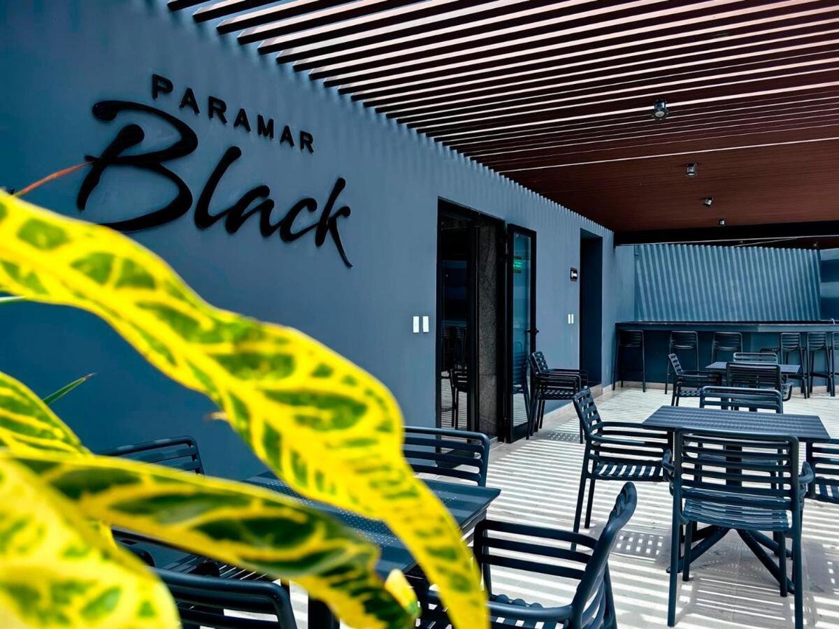 Apartment Paramar Black En