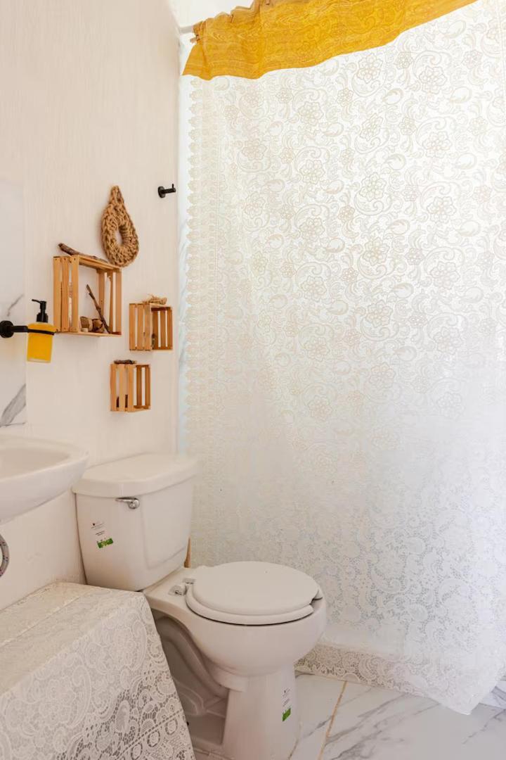 Hippie Artisan Jungle Flat Pool Apartment *