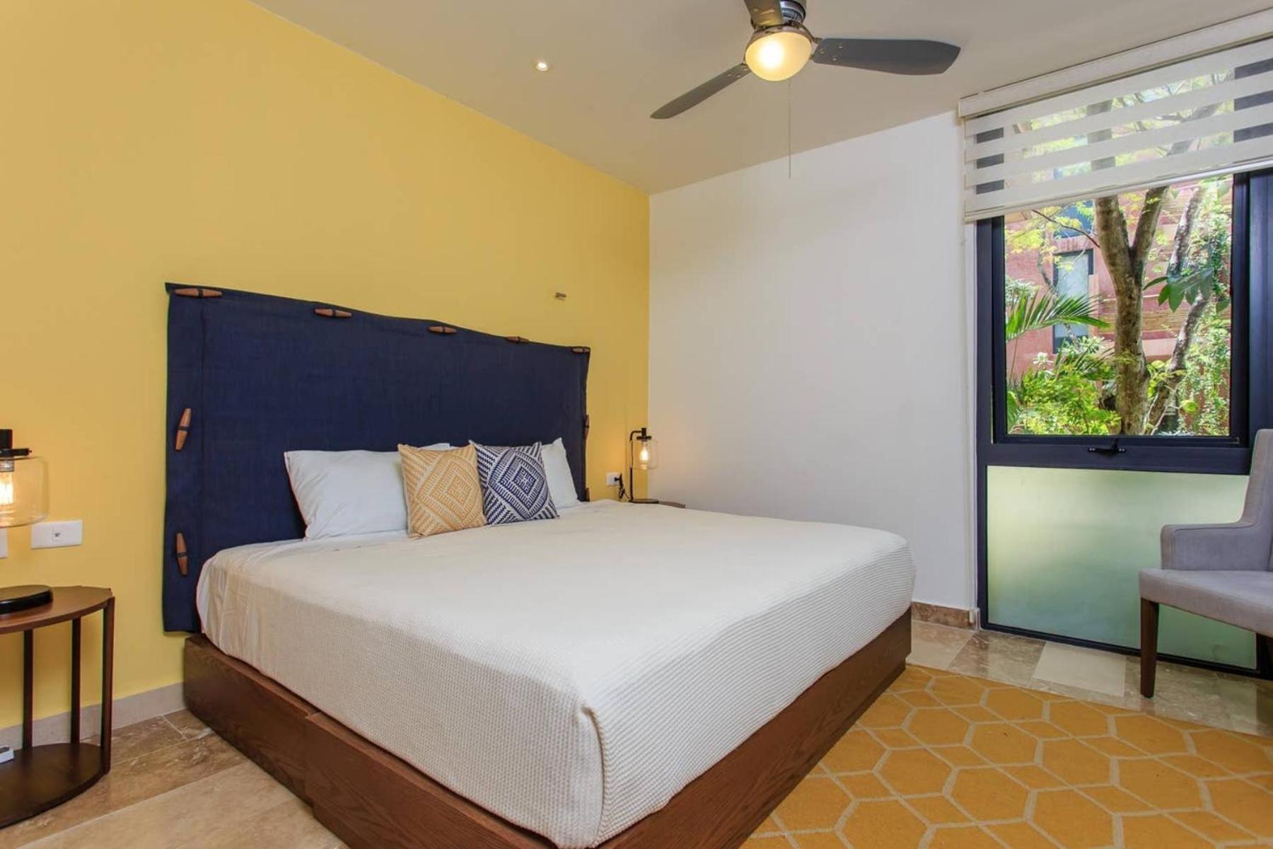 Vibrant Condo, Fiberoptic Wifi, Workspace & A Pool Tulum