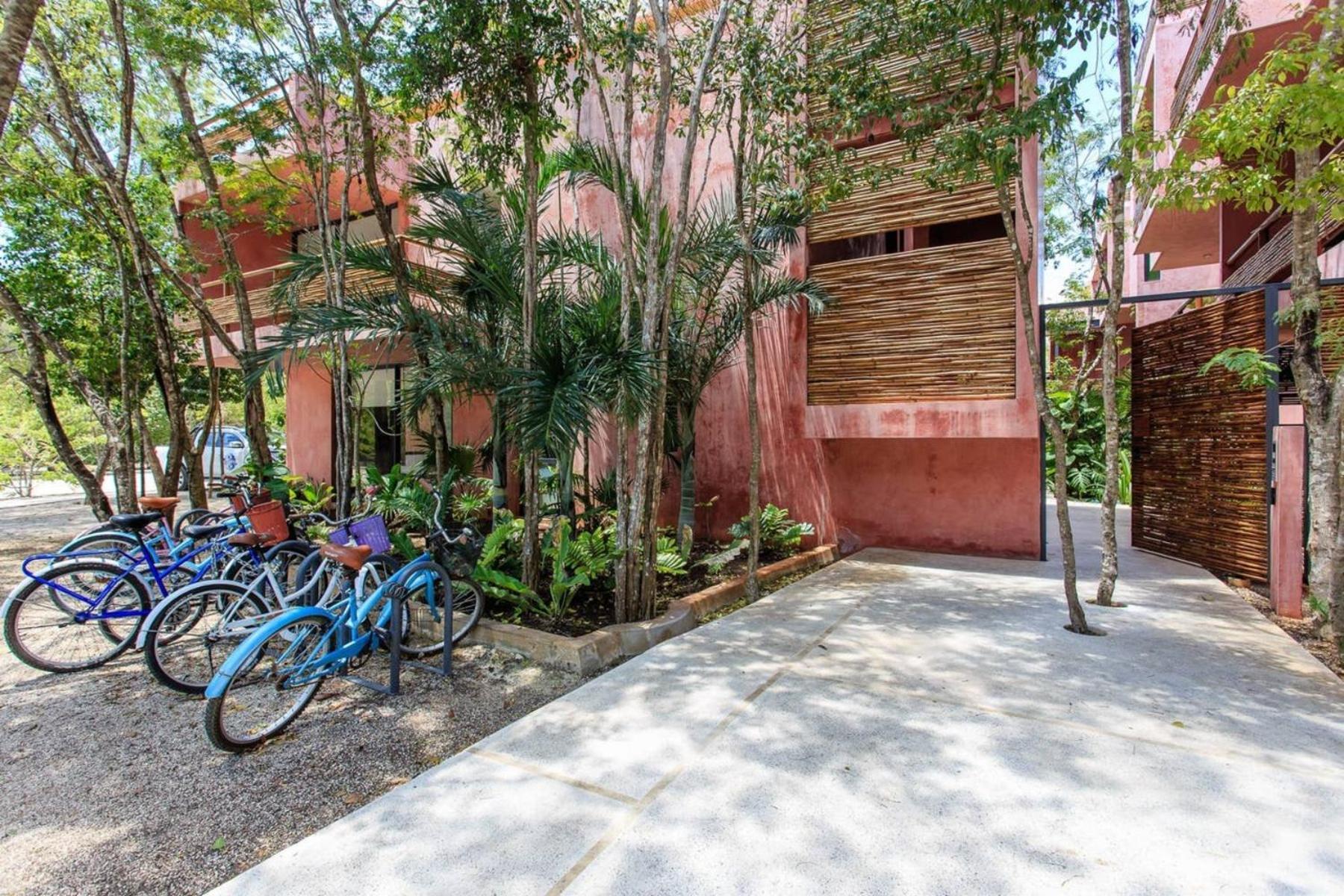 Holiday home Vibrant Condo, Fiberoptic Wifi, Workspace & A Pool Tulum