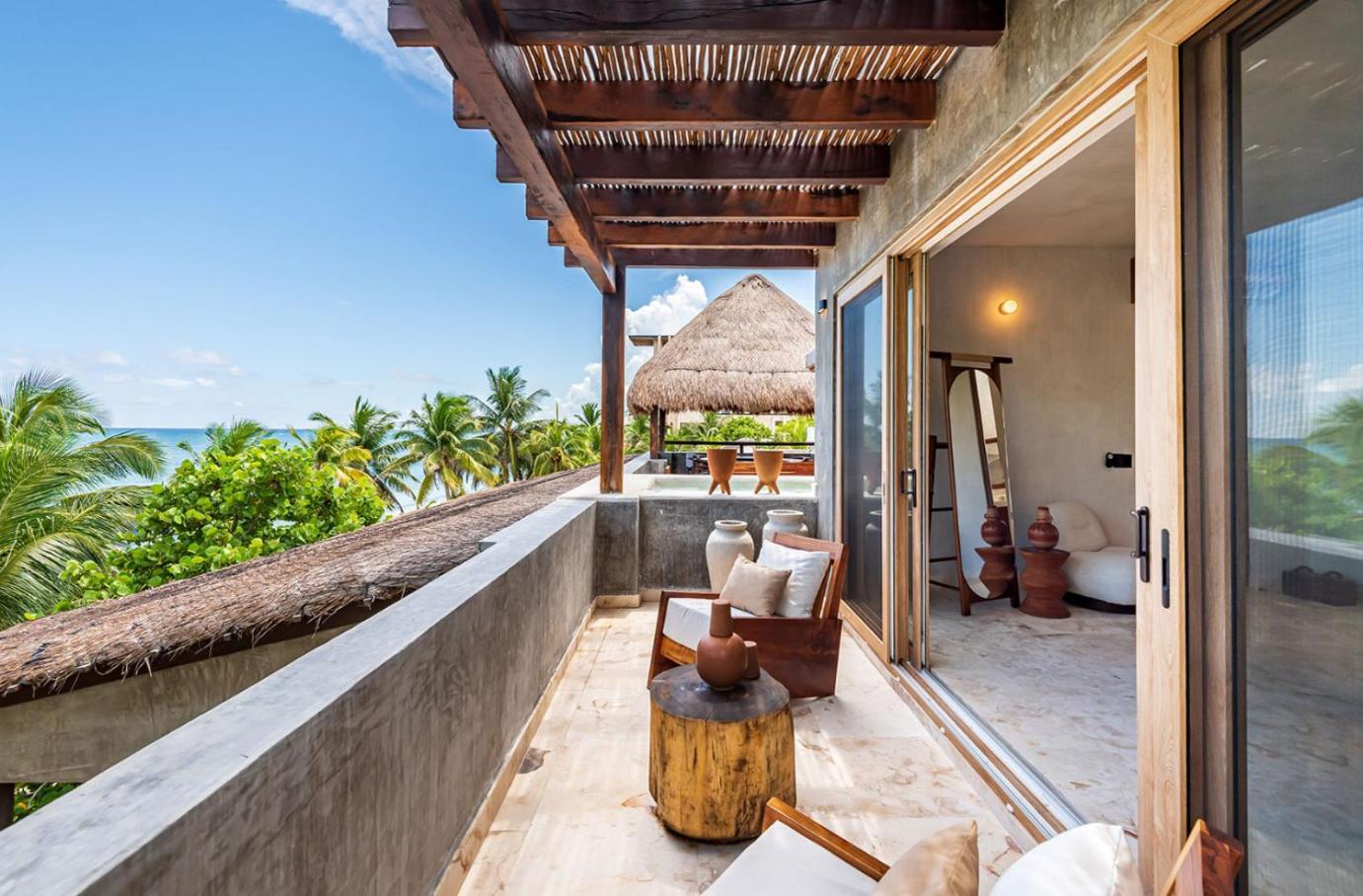 Beachfront Tankah 3 For 18 Guests! Villa *