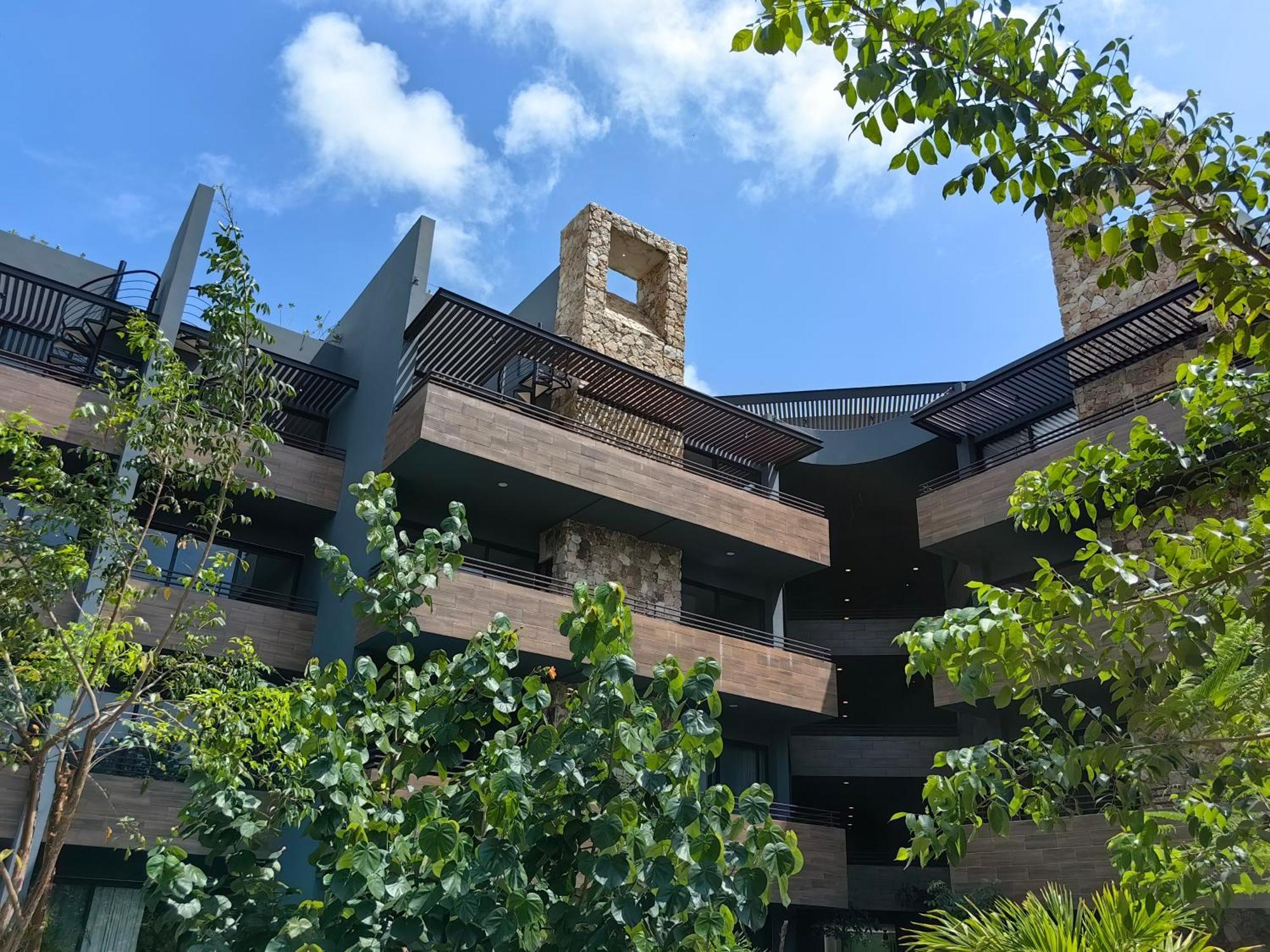 Paramar Black En Apartment