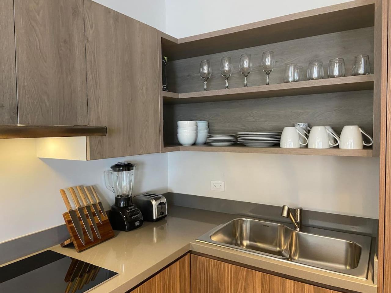 Luxe Jungle Retreat With Private Terrace & Jacuzzi In Aldea Zama Apartment