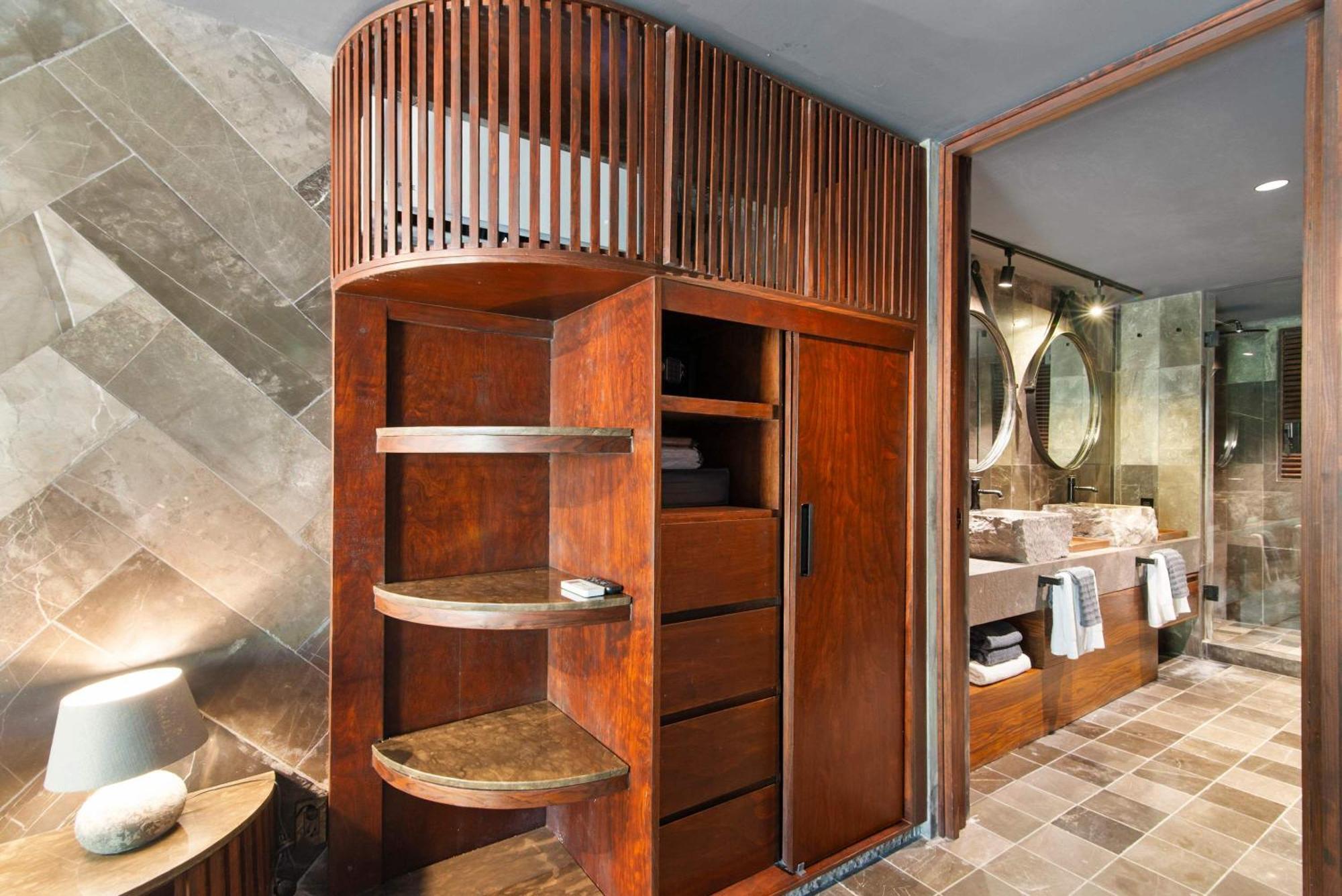 4br Design - Private Pool - Barneys Holiday home