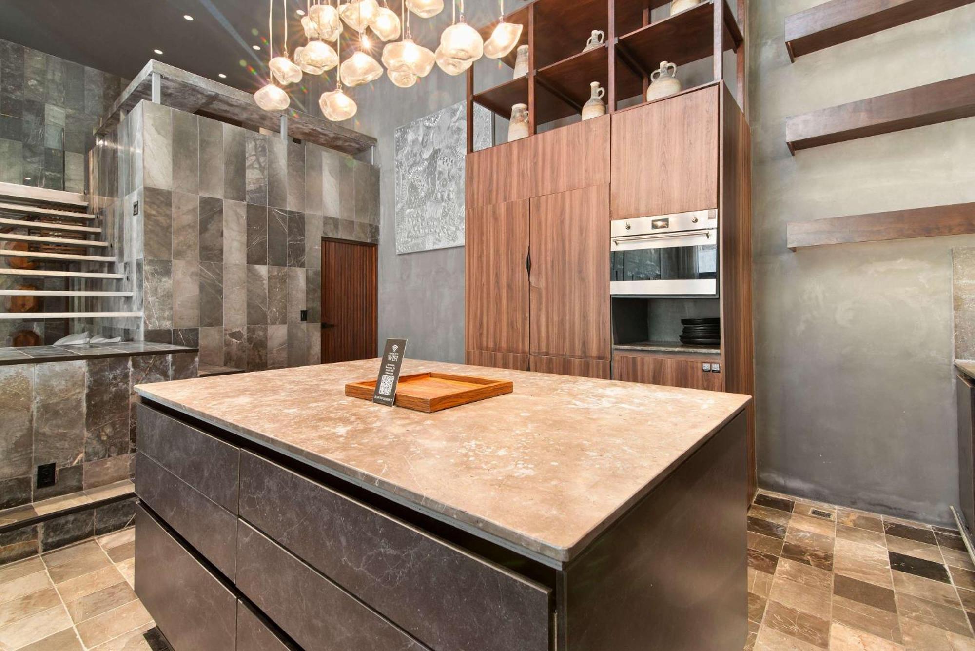 4br Design - Private Pool - Barneys Holiday home