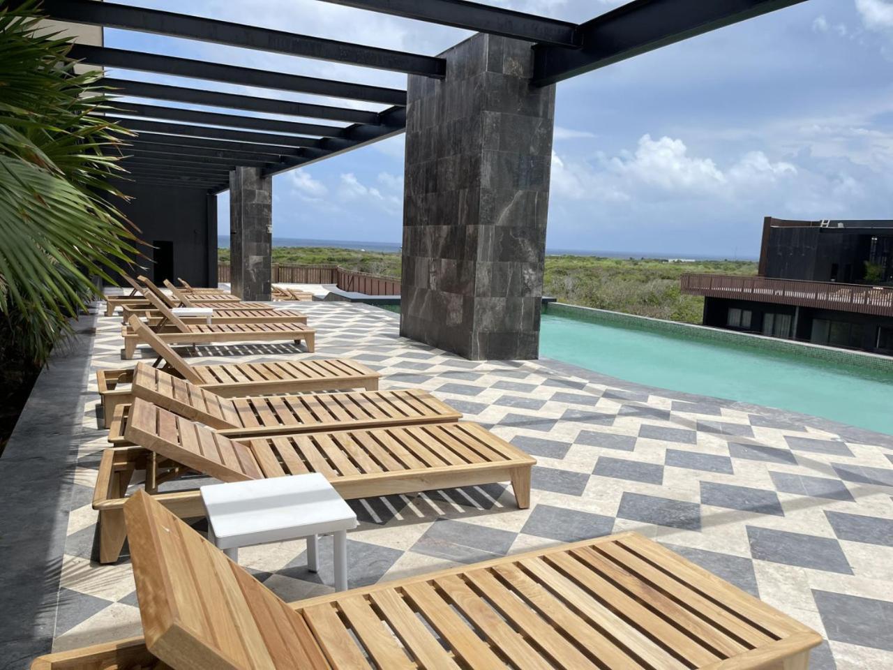 D017 Luxurious And Exclusive In Amira Distric Tulum