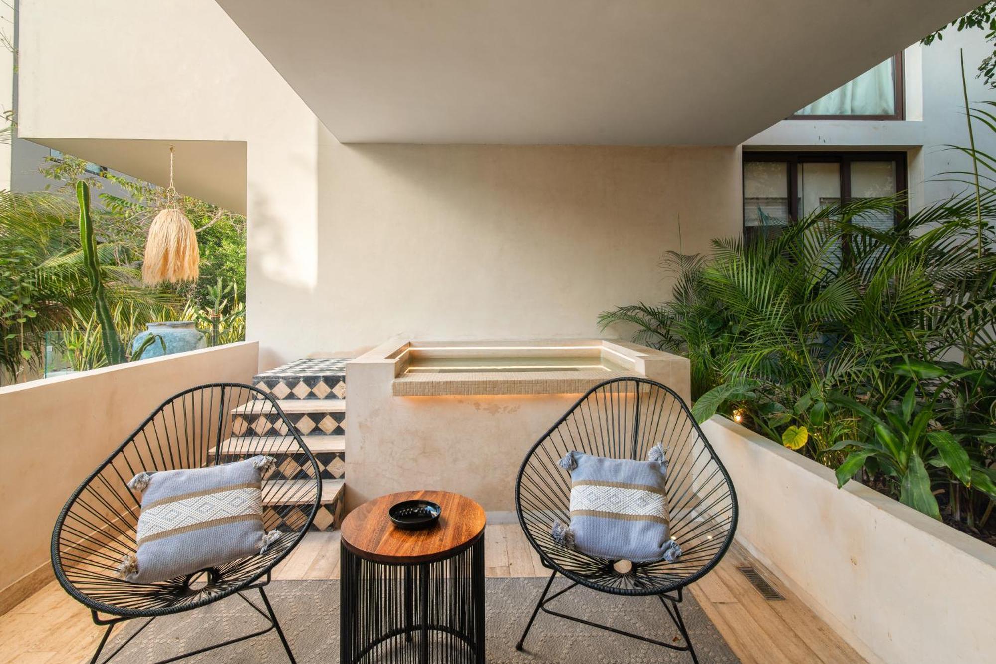 204 Hidden Gem In The Heart Of W/ Huge Private Terrace And Pool For 6 Pax Tulum