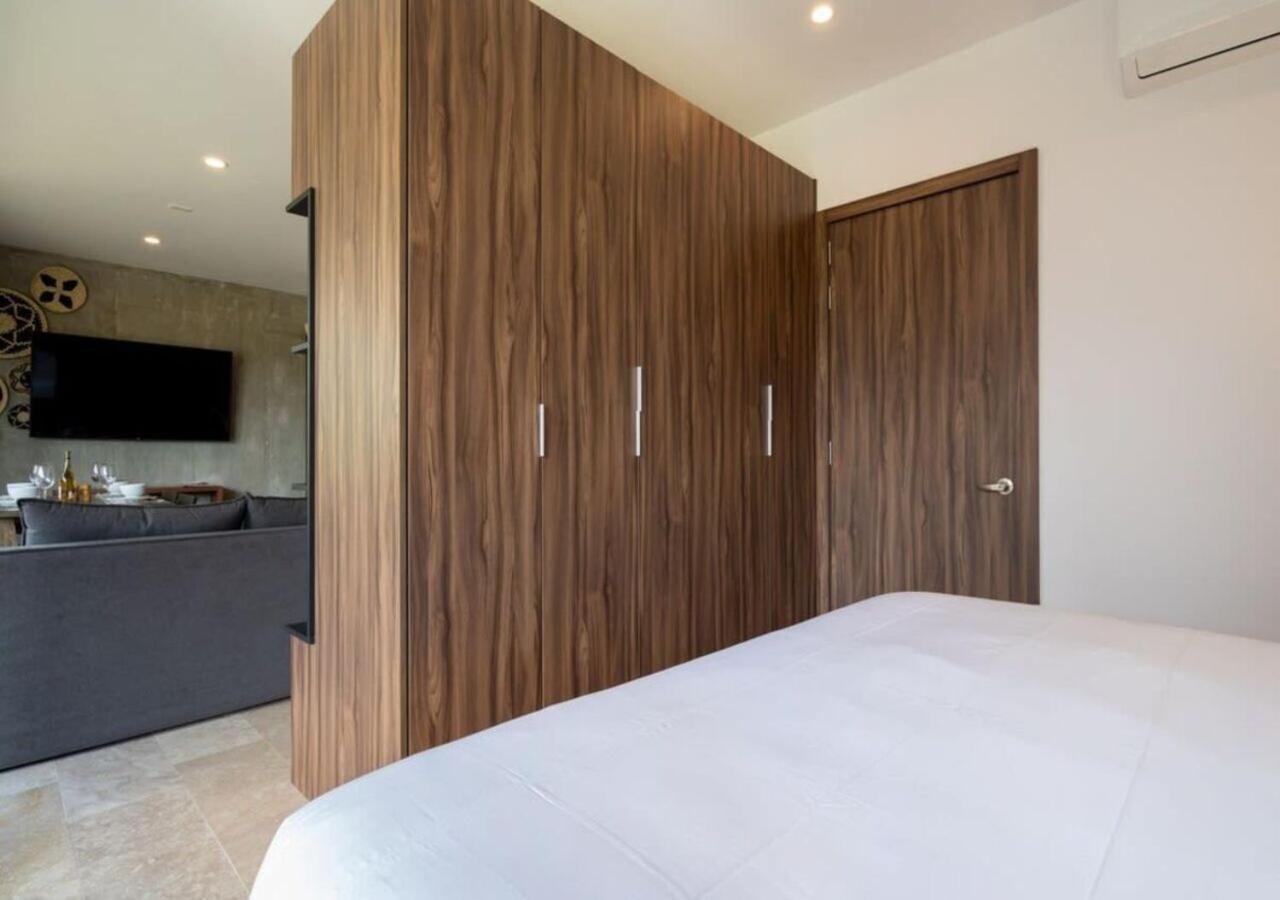 Ideal Location With Cenote Pools Gym Restaurant * Tulum