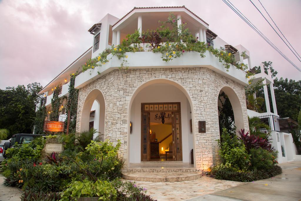 Livetulum Aparthotel 3*