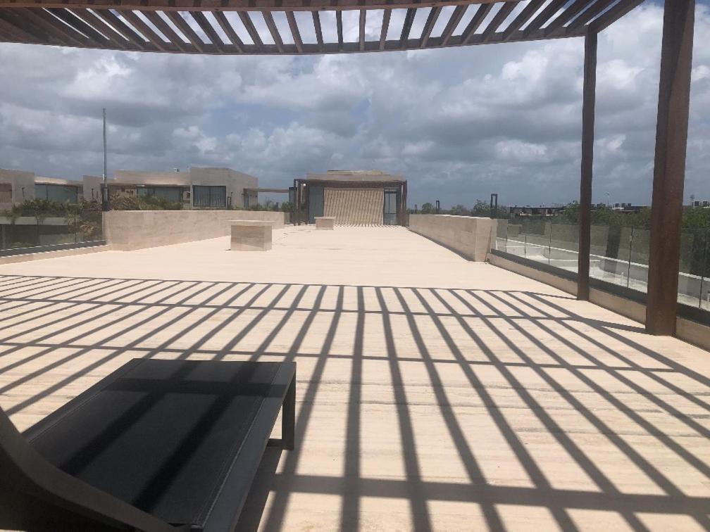 Apartment Plunge Pool Duplex Ph With Club Shuttle And Gym *