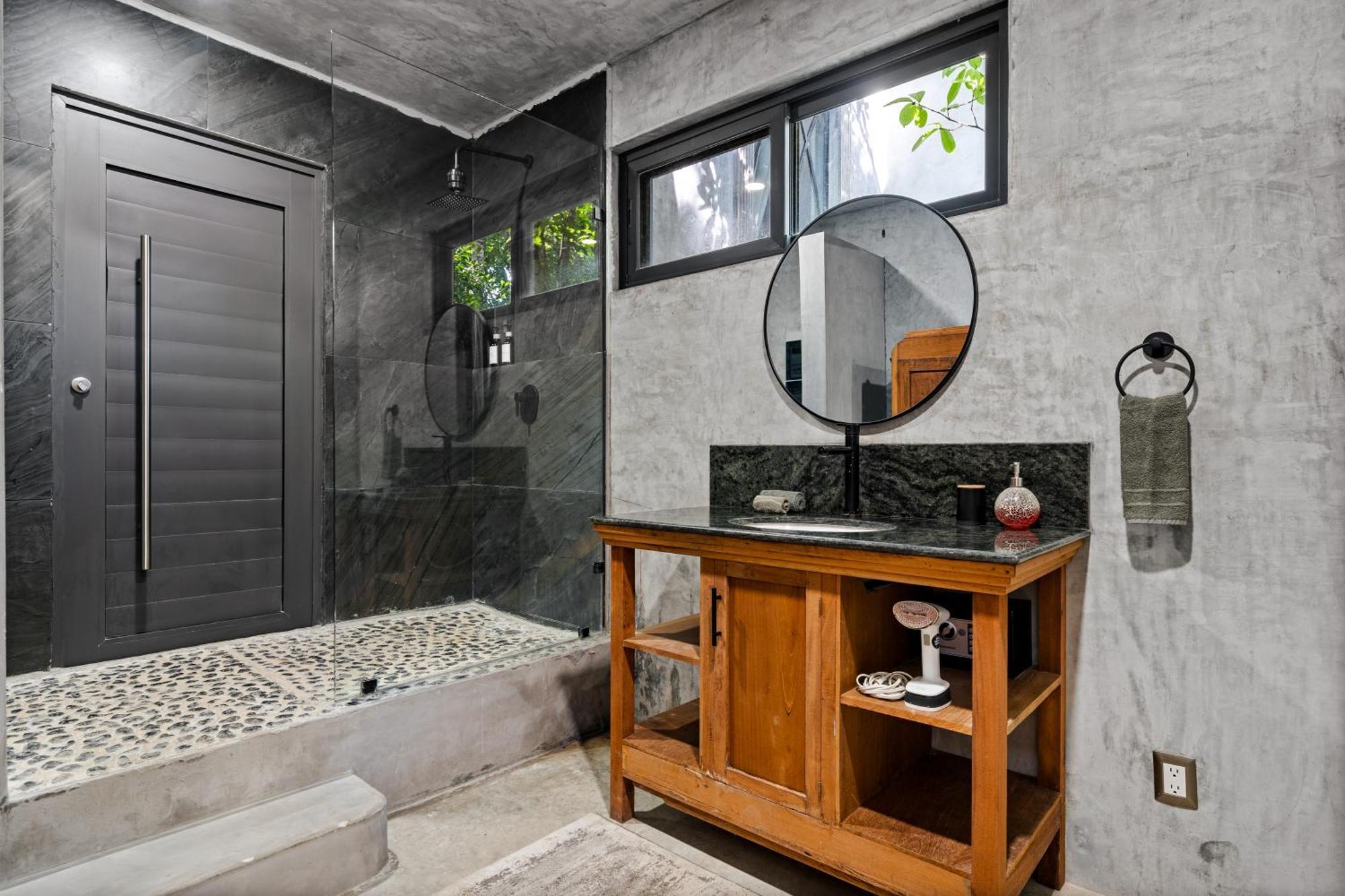 Casa Halo - Mansion, Nightclub, Pool, Sonos, Gated, Staff Villa