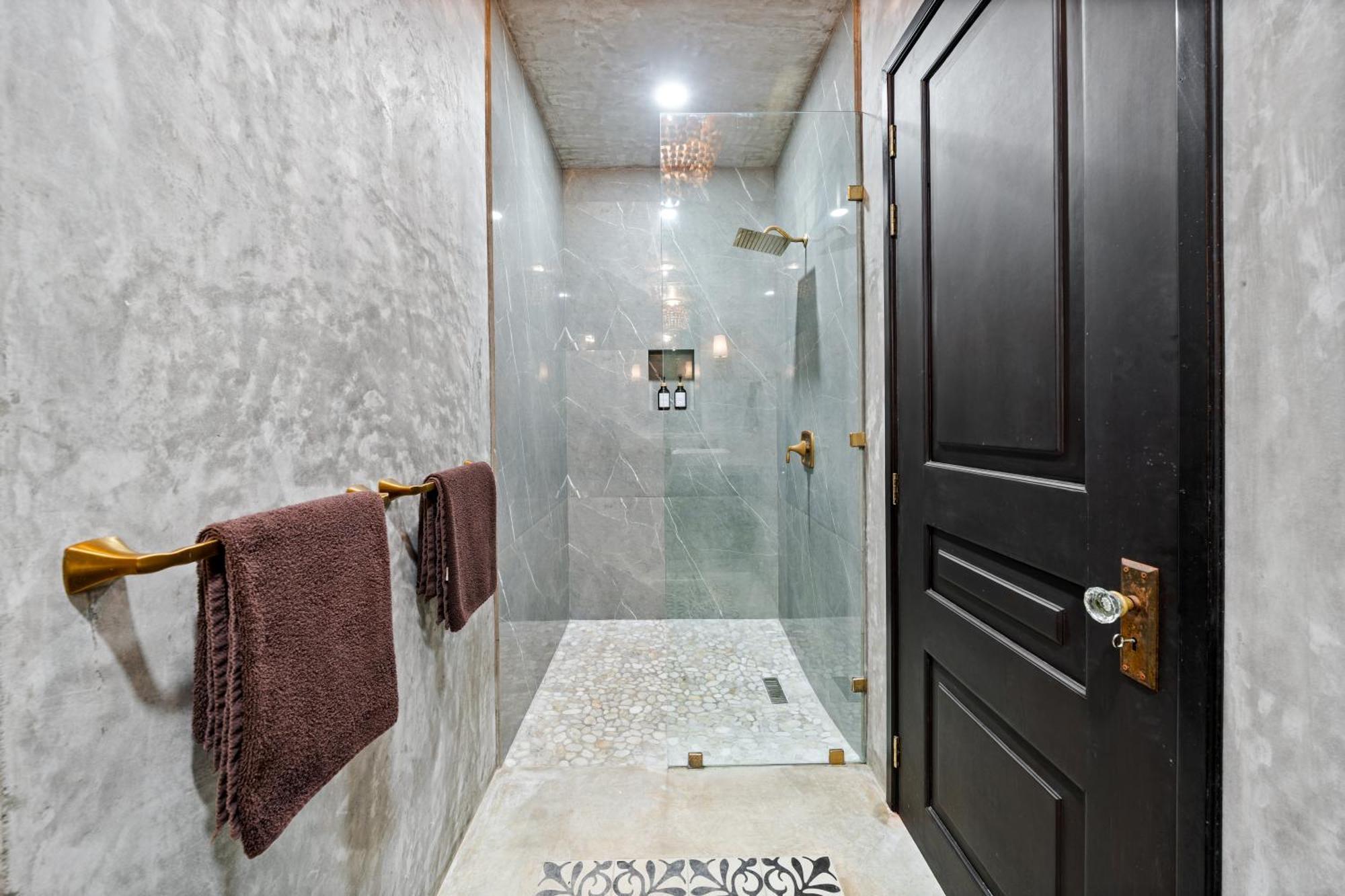 Villa Casa Halo - Mansion, Nightclub, Pool, Sonos, Gated, Staff *