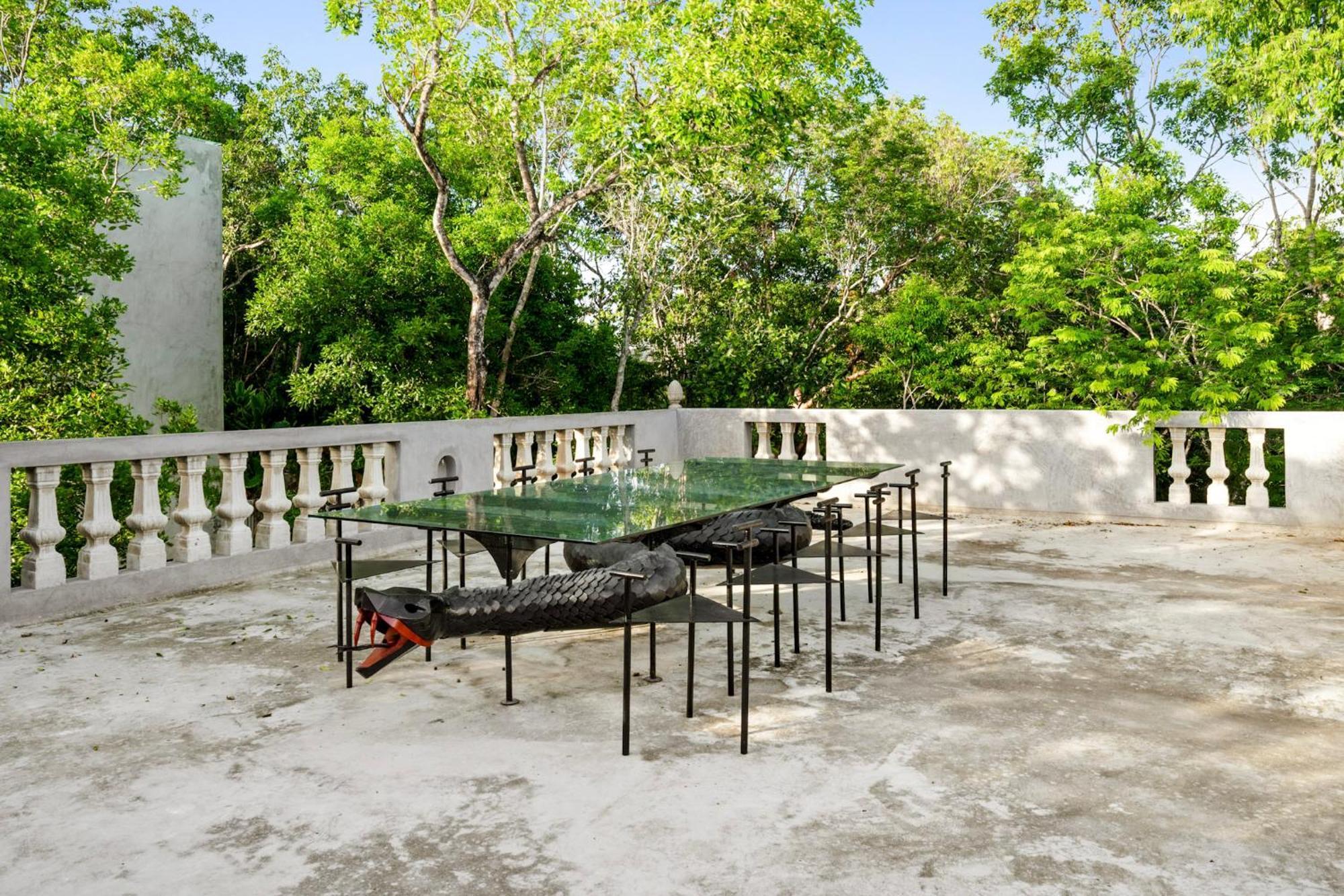 Casa Halo - Mansion, Nightclub, Pool, Sonos, Gated, Staff *