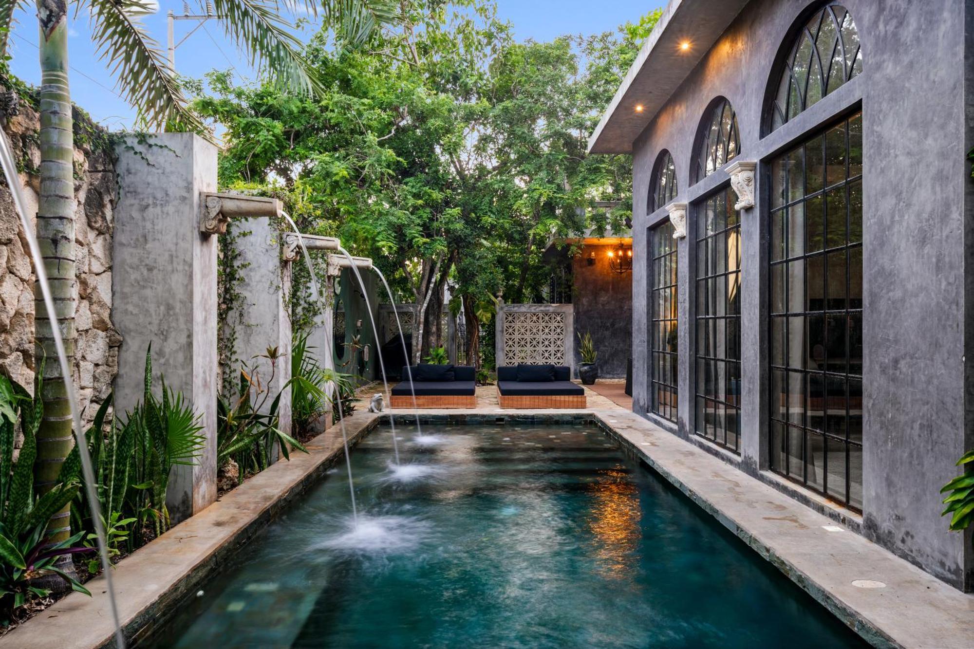 Casa Halo - Mansion, Nightclub, Pool, Sonos, Gated, Staff *