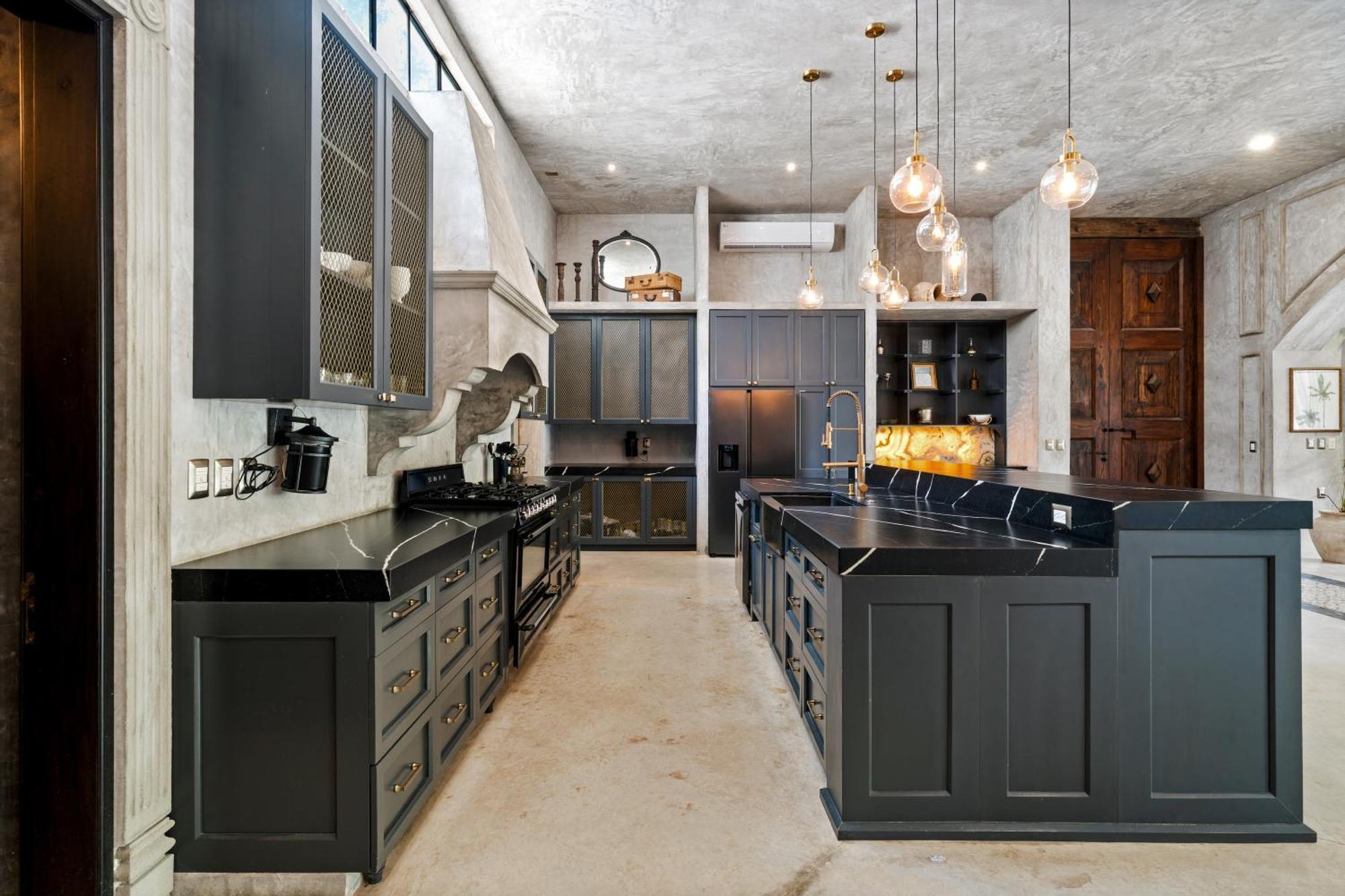 Villa Casa Halo - Mansion, Nightclub, Pool, Sonos, Gated, Staff *