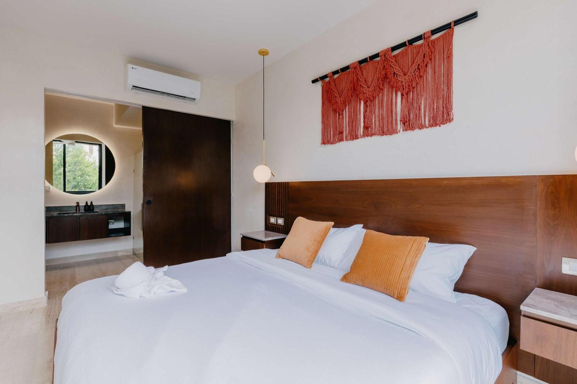 Apartment Luxury Penthouse Private Rooftop Pool Concierge *