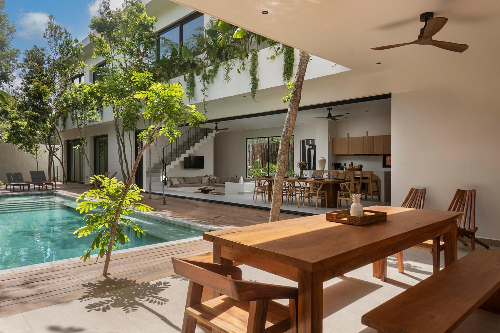 Villa Casa Sabal - Luxury Villa, 5 Suites, Gated Community, Concierge