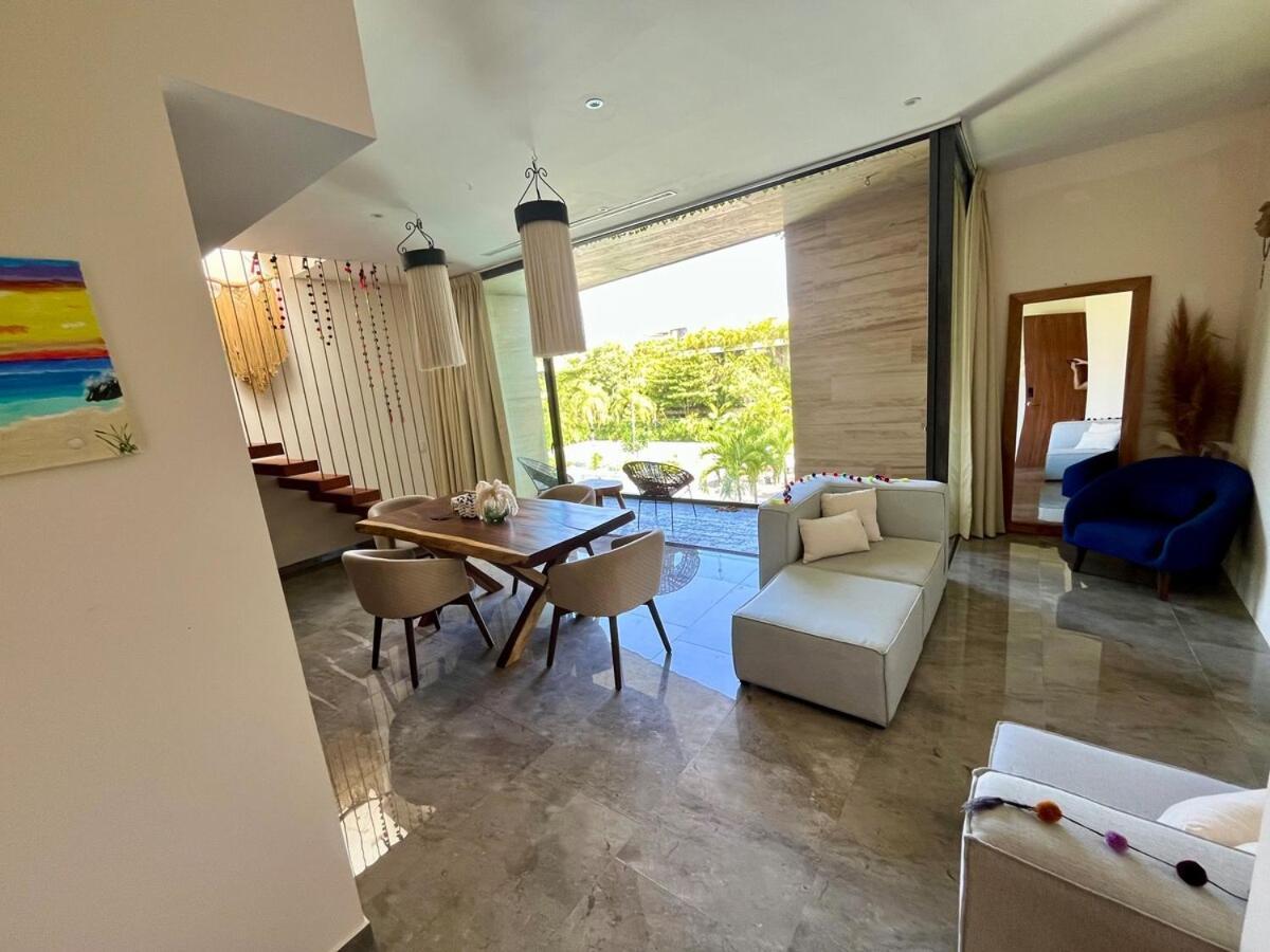 Apartment Plunge Pool Duplex Ph With Club Shuttle And Gym