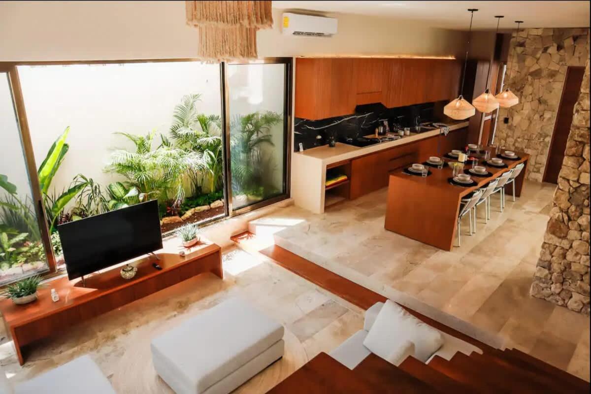 Spacious 4br With Private Pool & Lush Courtyard In