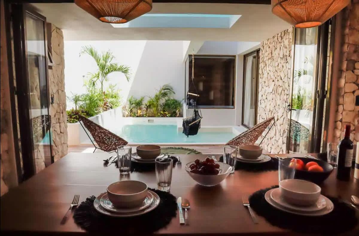 Villa Spacious 4br With Private Pool & Lush Courtyard In *