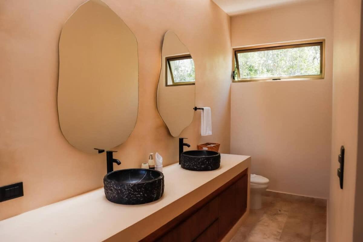 Villa Spacious 4br With Private Pool & Lush Courtyard In *