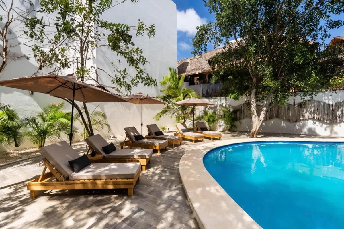 Inn 18-bed 9bd - Pool & Kitchen - Full Concierge *