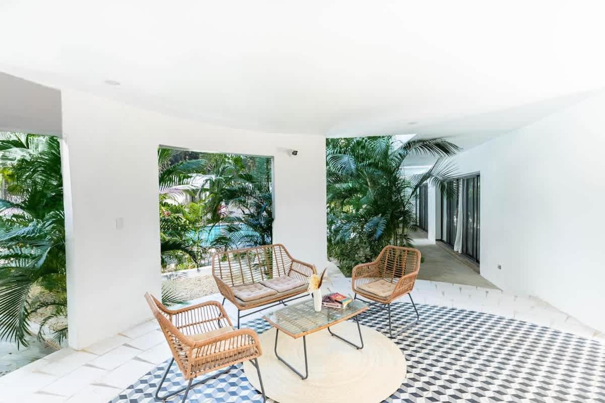 18-bed 9bd - Pool & Kitchen - Full Concierge Inn *