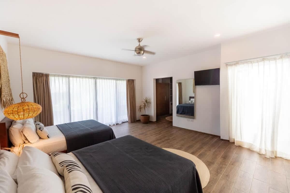 18-bed 9bd - Pool & Kitchen - Full Concierge Tulum