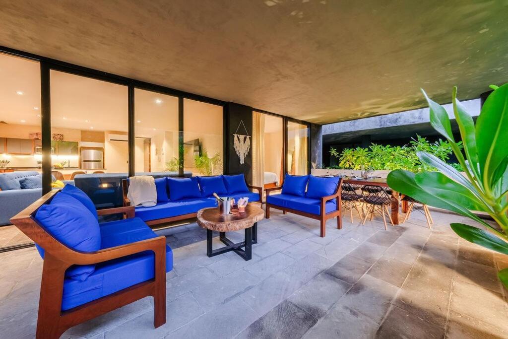 Serene Oasis 2br Huge Balcony Humana Apartment