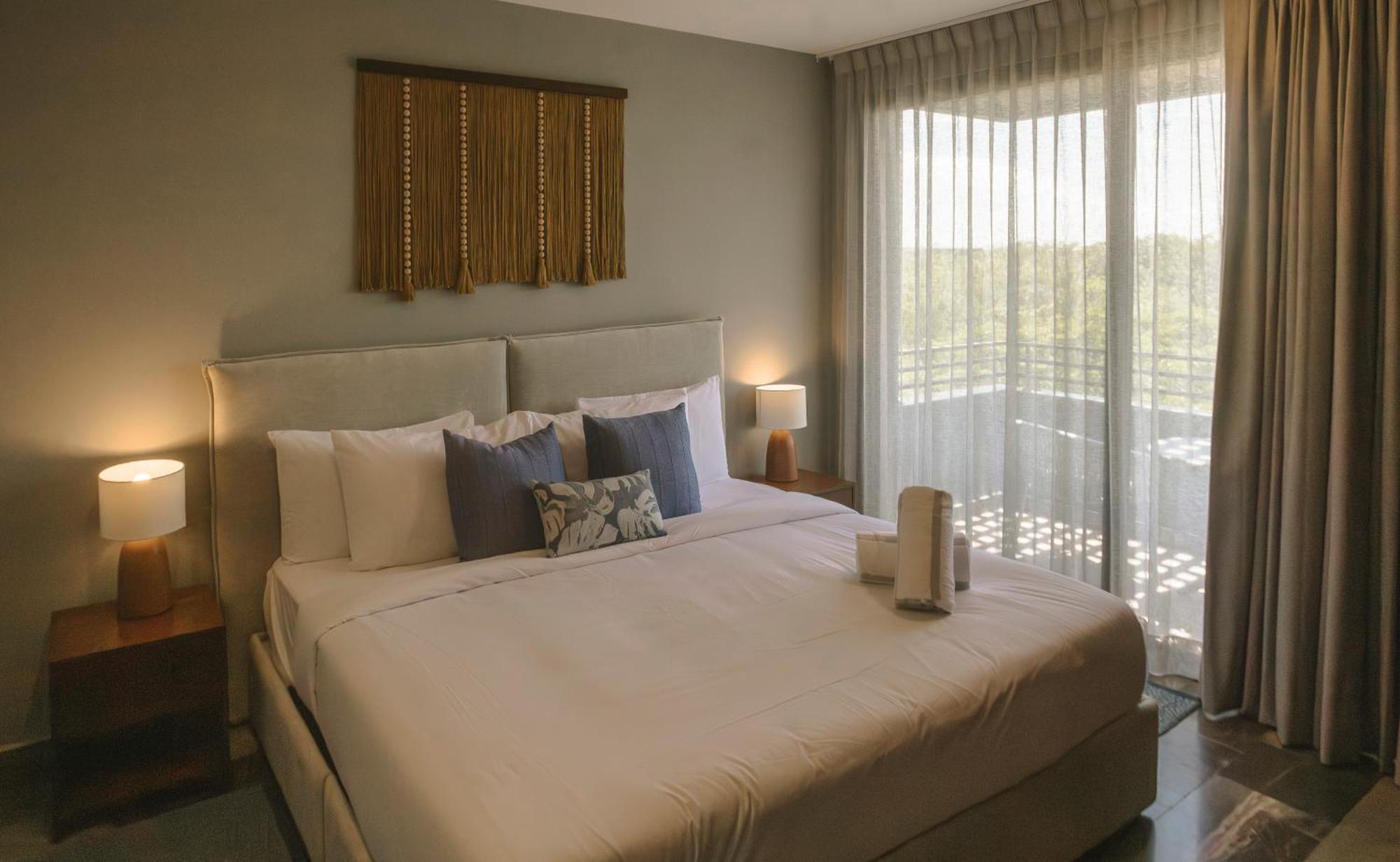 Luna Negra Penthouse 2br Apartment