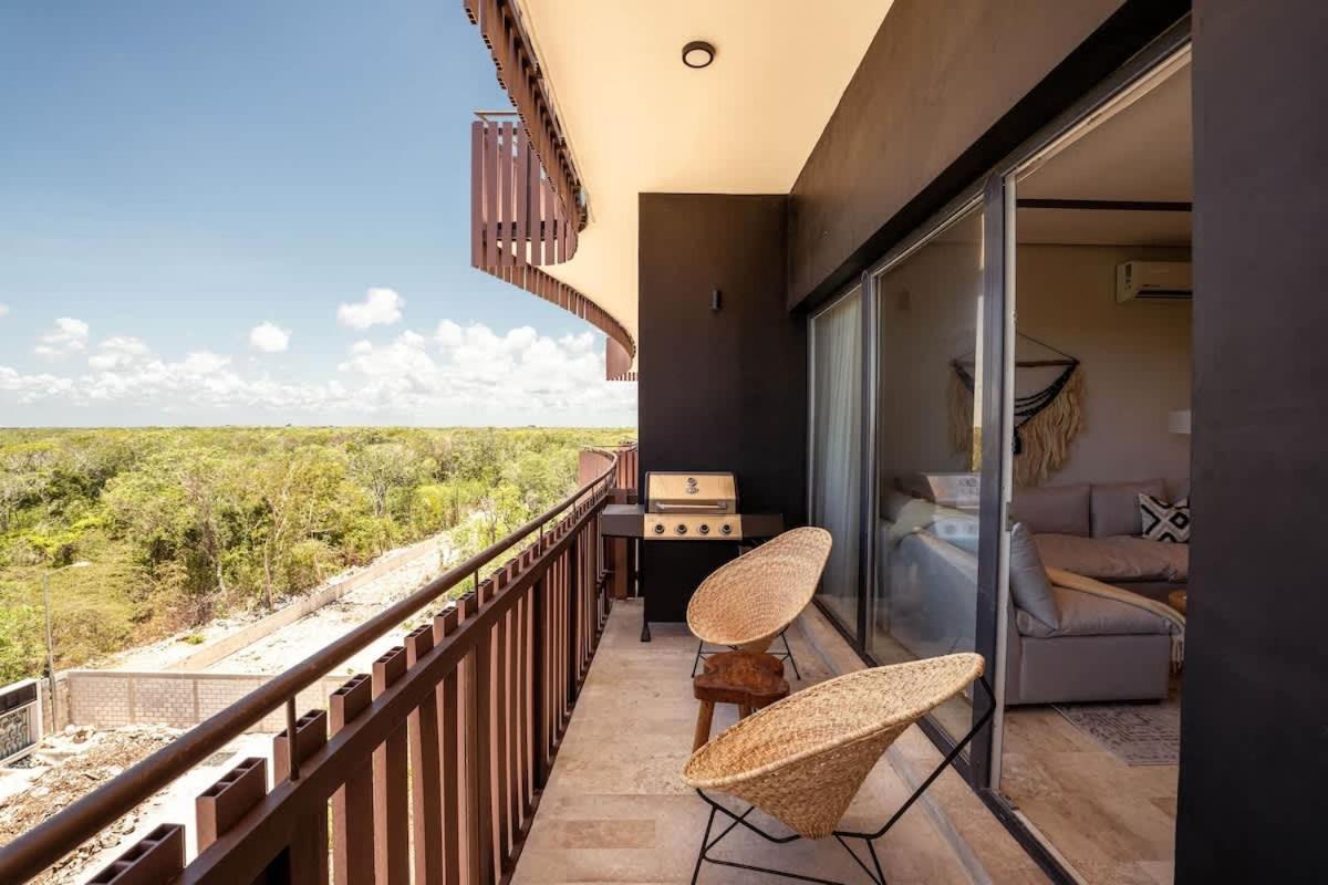 Amira - Stylish Penthouse With Rooftop Pool & Sea Horizon