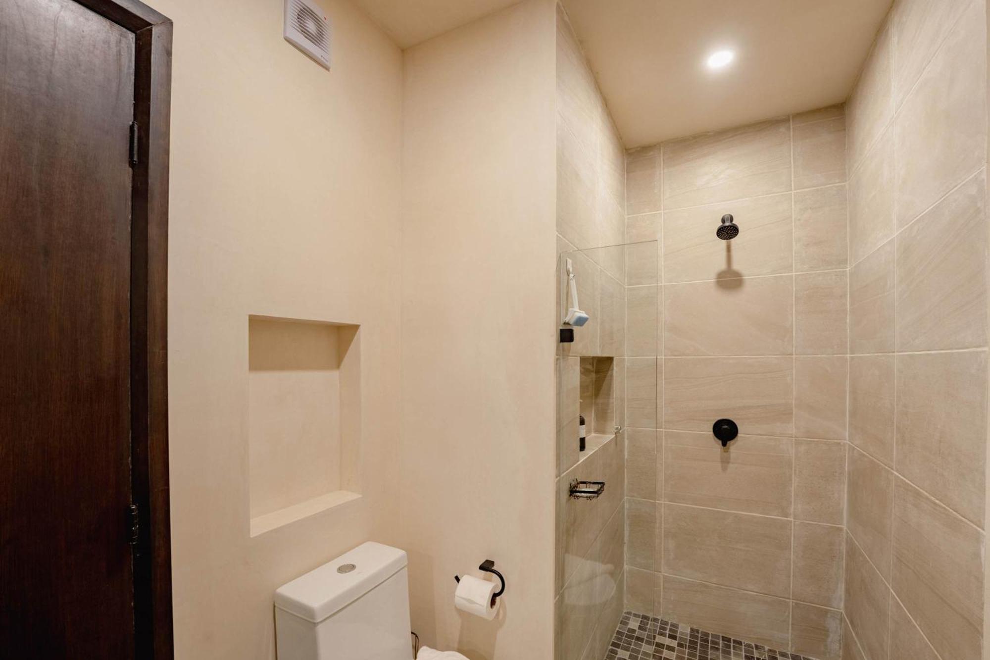 Talulah Living 3br - Private & Shared Pool *