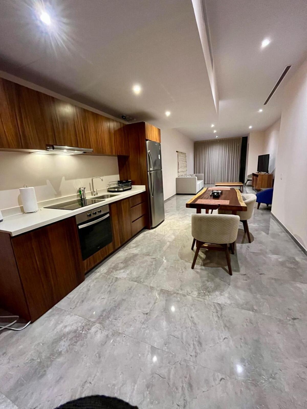 Apartment Jungle Panoramic View Ph With Club Shuttle & Gym