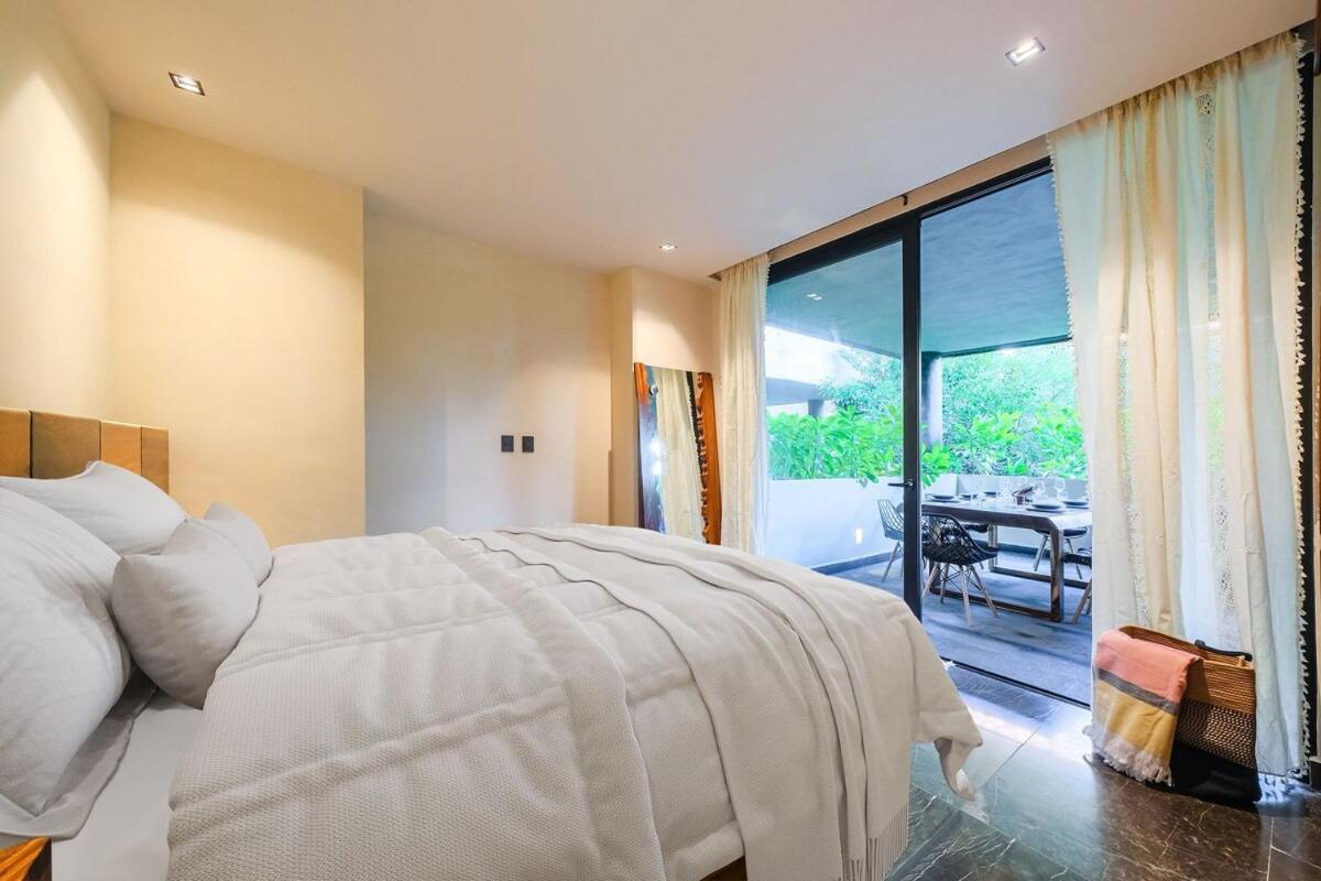 Apartment Serene Oasis 2br Huge Balcony Humana