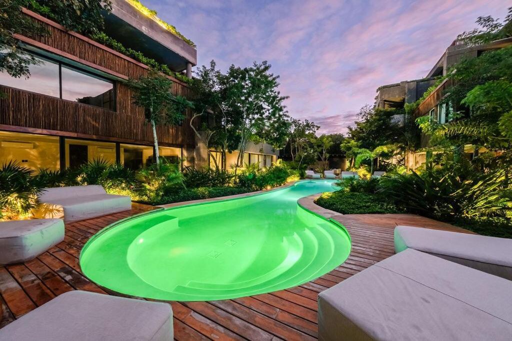 Serene Oasis 2br Huge Balcony Humana Apartment *